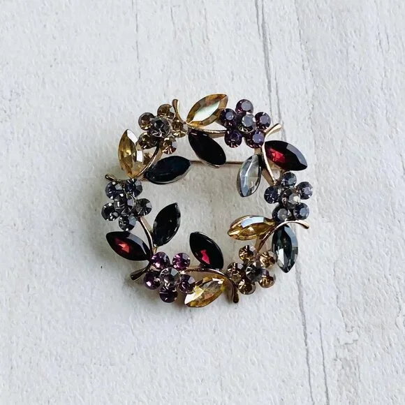 Flower and Leaf Rhinestone Brooch - Round Garland Autumn Colours - Picture 1 of 3